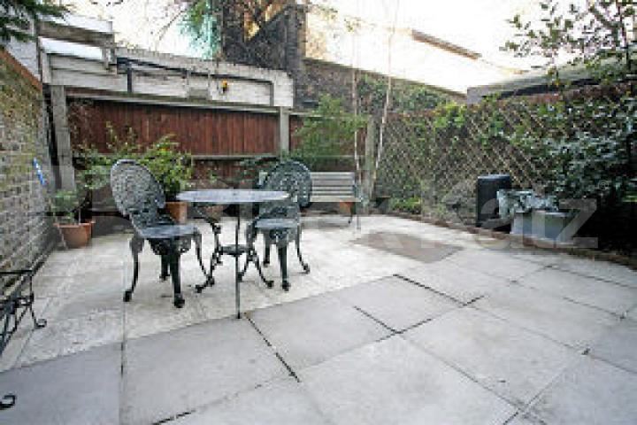 			New Instruction, 2 Bedroom, 1 bath, 1 reception Flat			 Calthorpe Street, KINGS CROSS-RUSSELL SQUARE