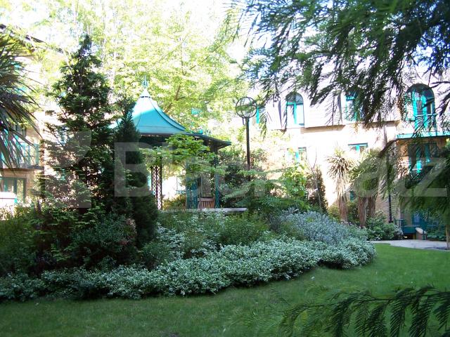 			NEW INSTRUCTION  (One month deposit), 2 Bedroom, 1 bath, 1 reception Apartment			 126 Westminster Bridge Road, Waterloo