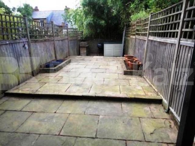 			2 Bed Garden Flat in Muswell Hill, 2 Bedroom, 1 bath, 1 reception Ground Floor Maisonette			 Woodland Gardens, Muswell Hill