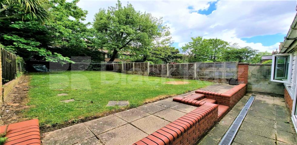 Stunning Family Home in White City Sawley Road , Shepherds Bush