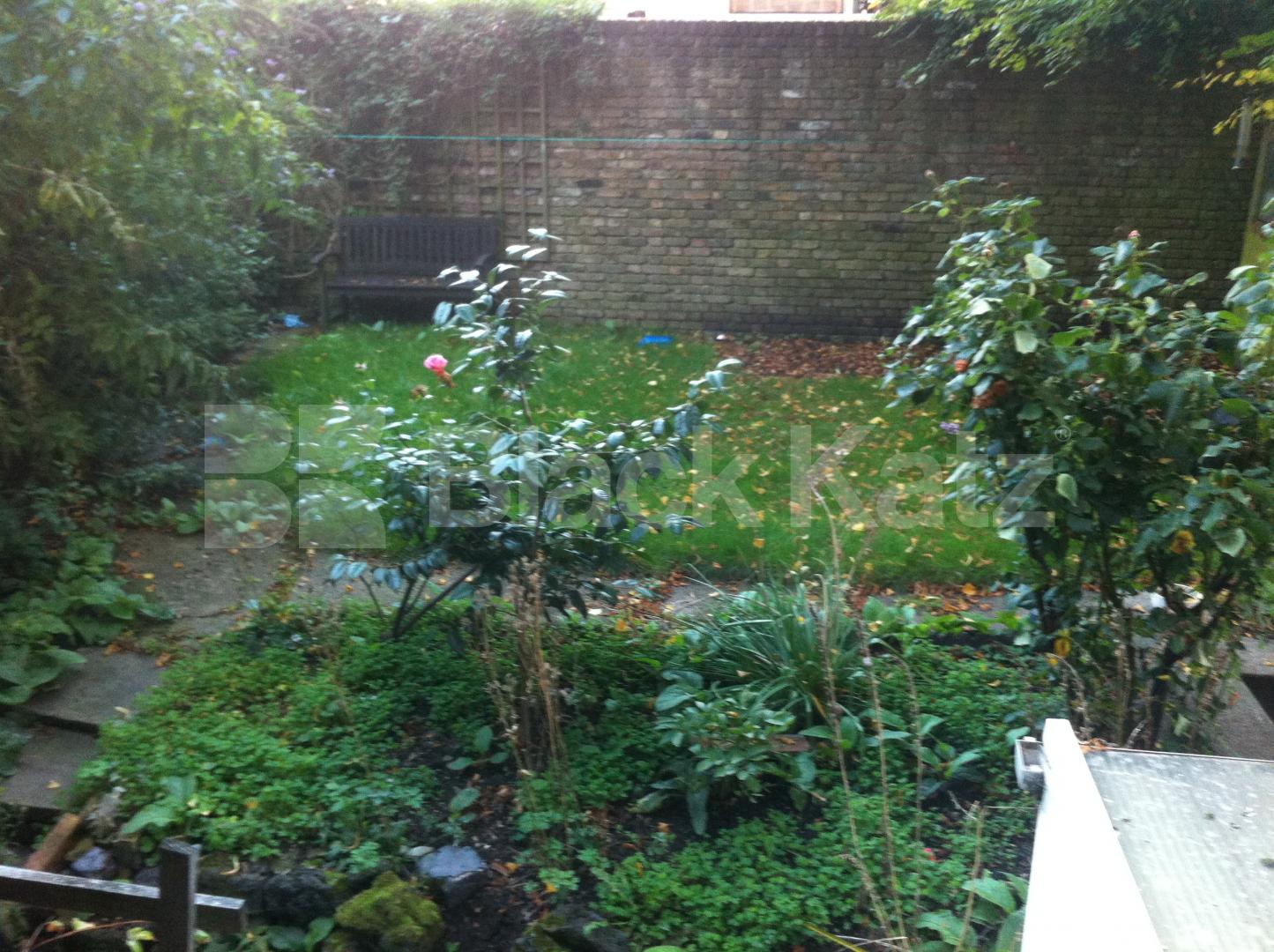 			NEW INSTRUCTION, 2 Bedroom, 1 bath, 1 reception Flat			 Camden Road, CAMDEN