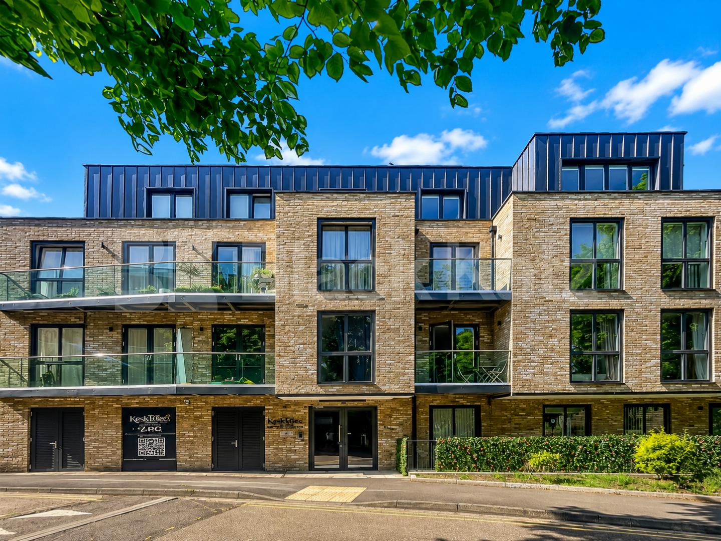 Stunning One Bedroom Apartment in Exclusive Keskidee Development, N1 Gifford Street , Kings Cross