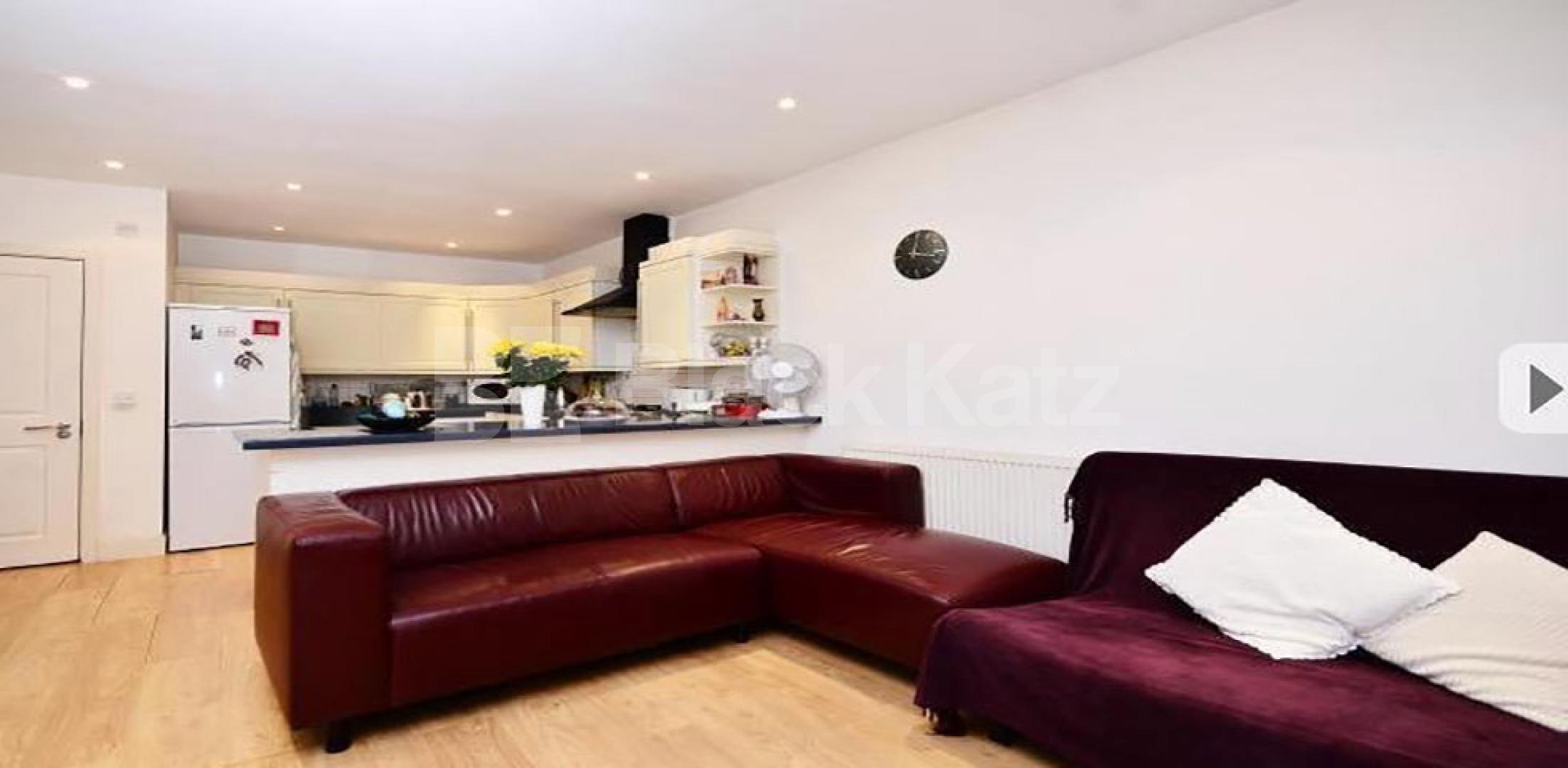 			NEW INSTRUCTION, 4 Bedroom, 1 bath, 1 reception Maisonette			 Grange Road, London Bridge / Bermondsey