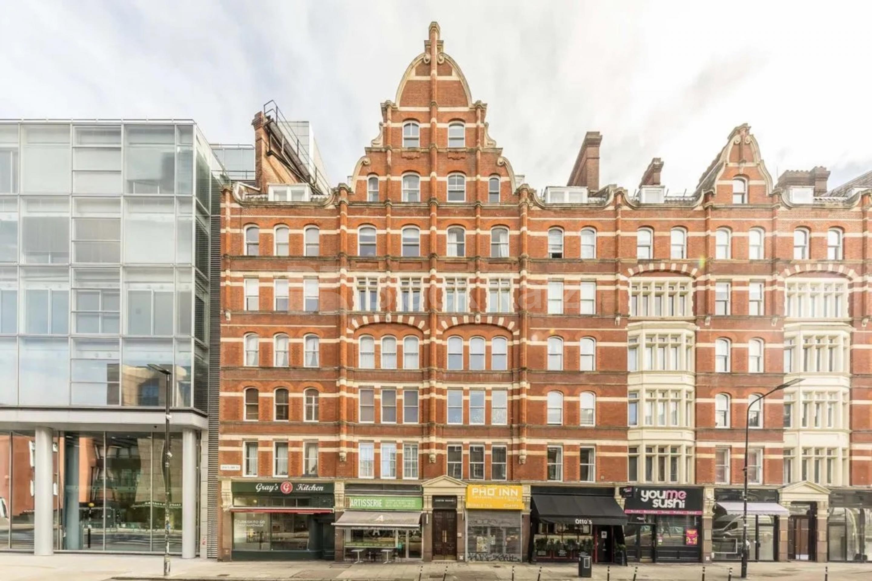 Lovely spacious property situated on the first floor of a mansion block Grays Inn Road, Bloomsbury / Kings Cross WC1X