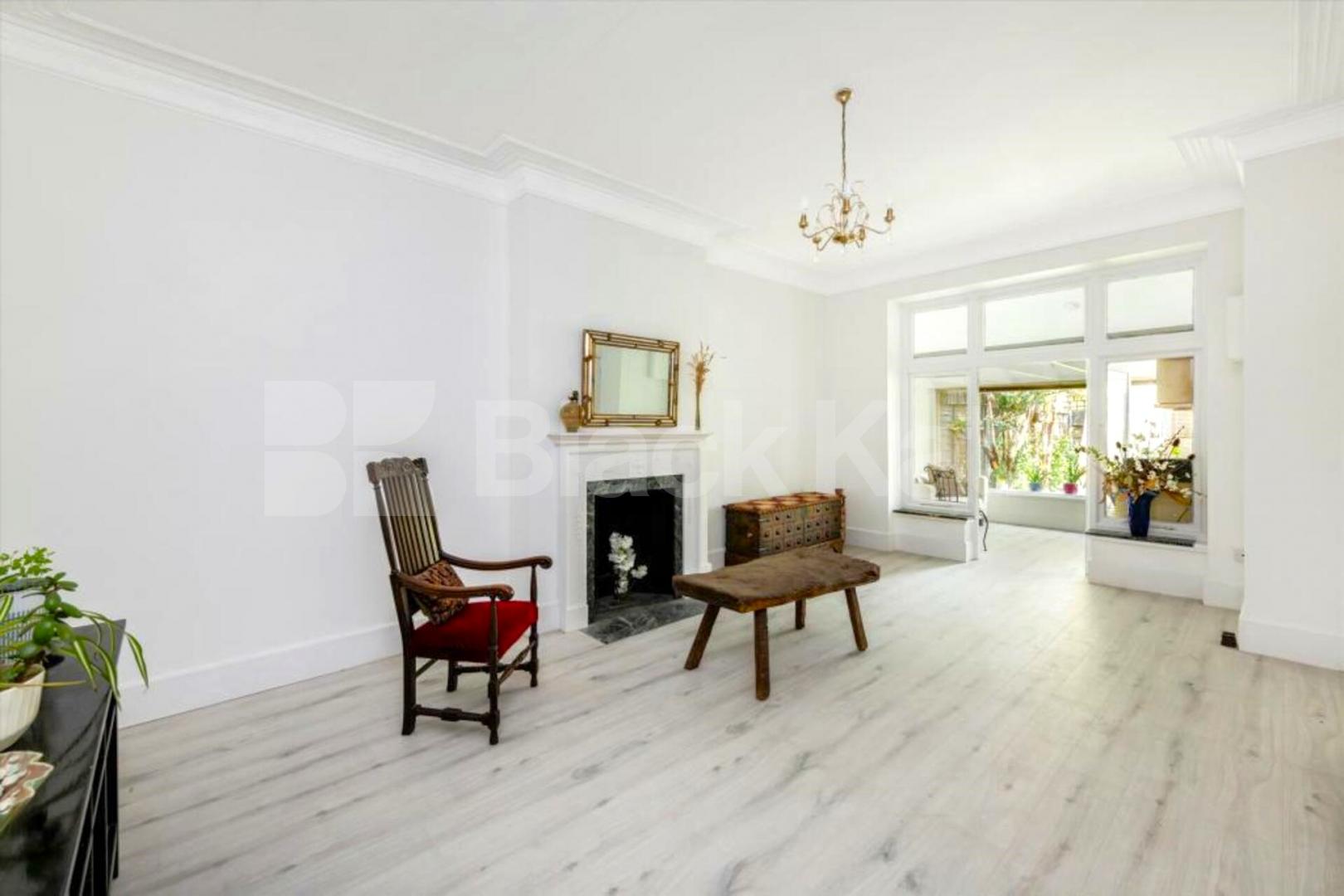 Stunning four bedroom property with a private garden Great North Road, Highgate