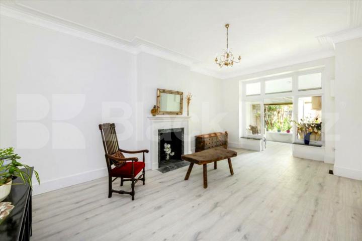 Stunning four bedroom property with a private garden Great North Road, Highgate