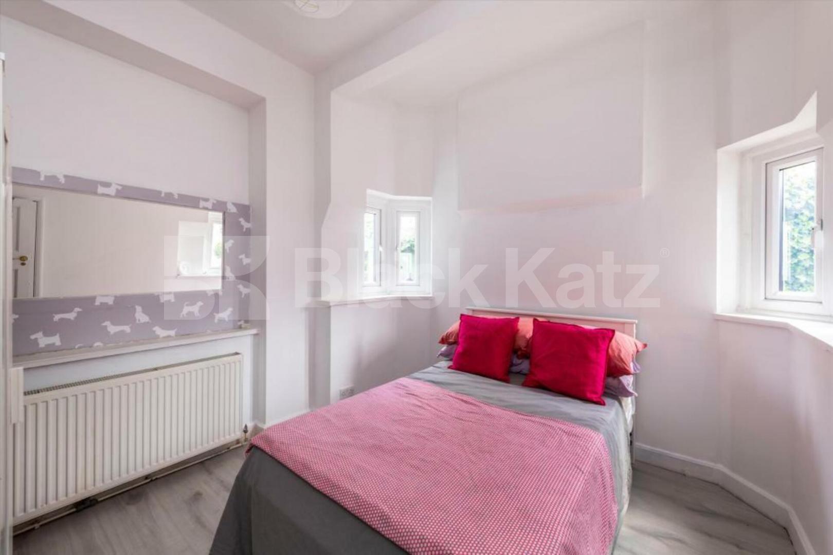 Stunning four bedroom property with a private garden Great North Road, Highgate