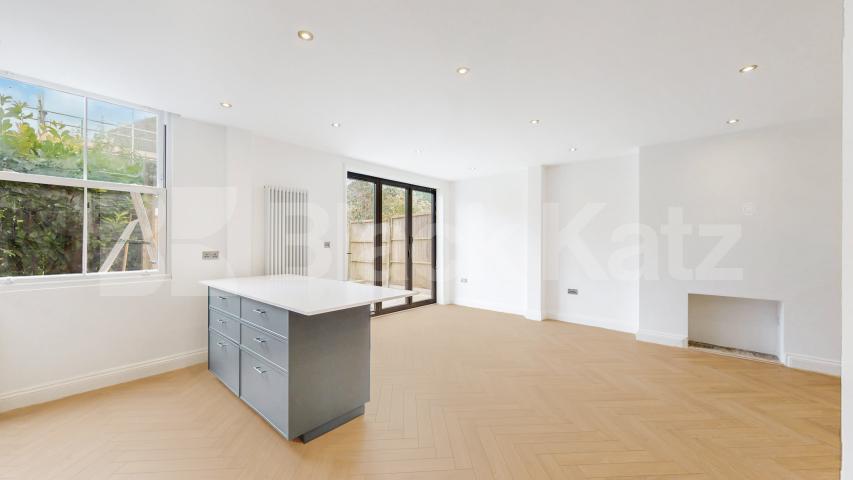 This beautifully renovated three-bedroom, two-bathroom apartment is ideally located on Sarre Road, NW2, at the West Hampstead end of the street, offering excellent access to the area's popular cafés, restaurants, shops, and transport links.Finished  Sarre Road, London, NW2,  London