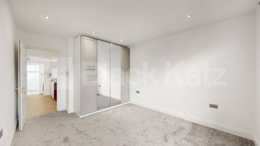 This beautifully renovated three-bedroom, two-bathroom apartment is ideally located on Sarre Road, NW2, at the West Hampstead end of the street, offering excellent access to the area's popular cafés, restaurants, shops, and transport links.Finished  Sarre Road, London, NW2,  London
