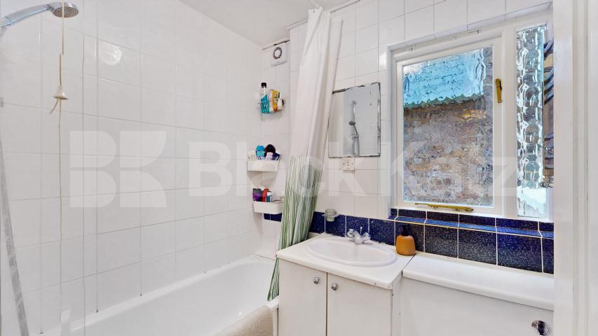 			2 Bedroom, 1 bath, 1 reception 			 Mackeson Road, London, NW3,  London