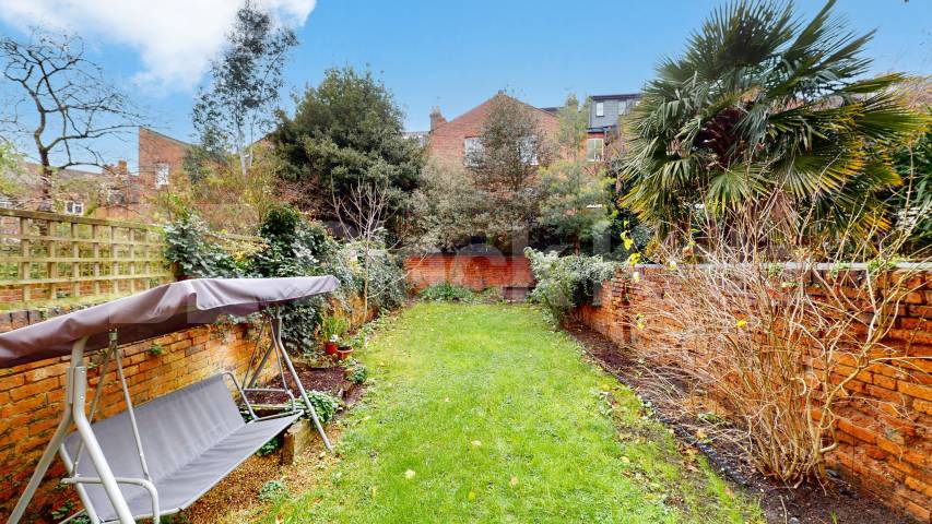 			2 Bedroom, 1 bath, 1 reception 			 Mackeson Road,  London  NW3