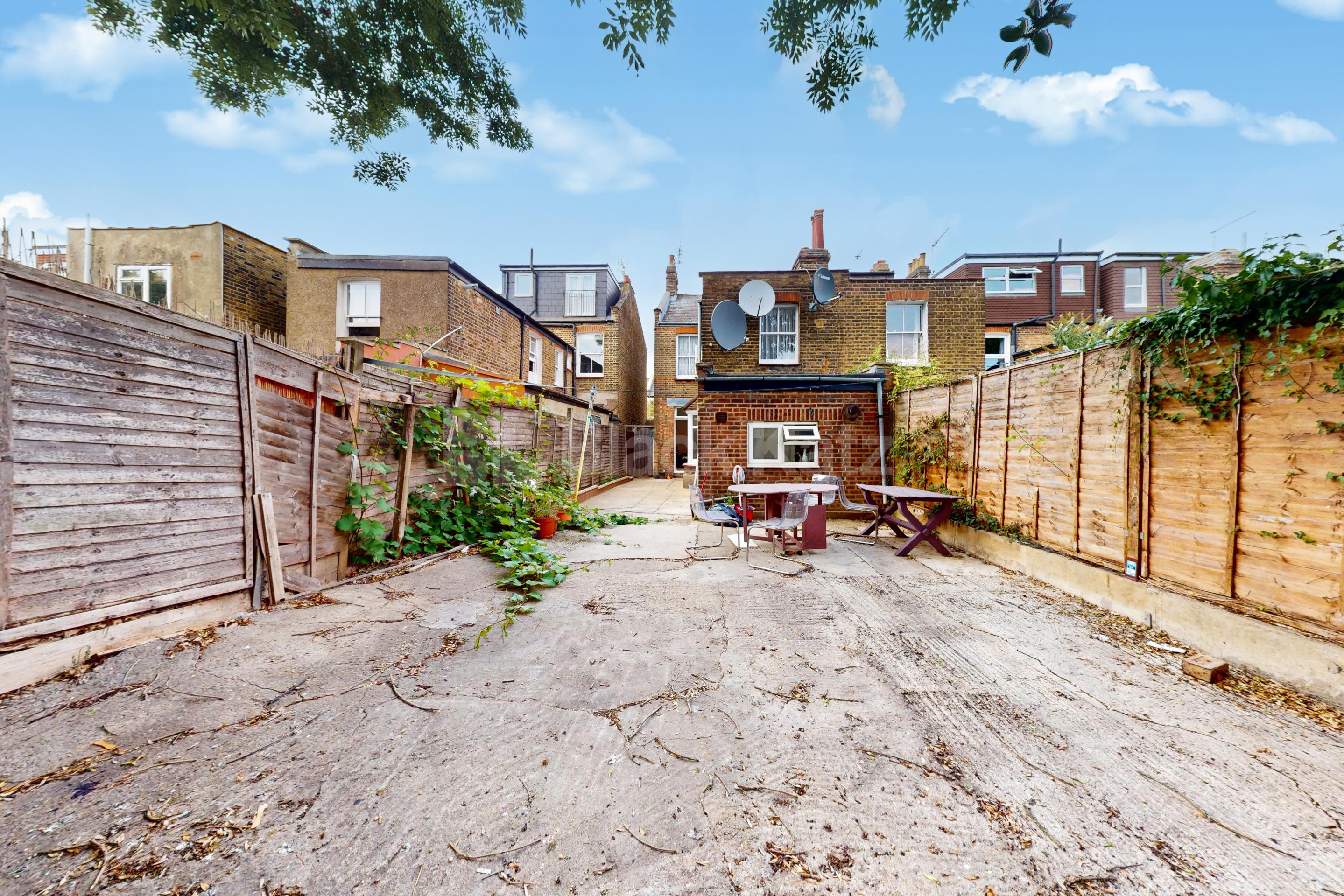 Spacious Four Bedroom House with Large Garden Close to Turnpike Lane Sydney Road, Turnpike Lane N8