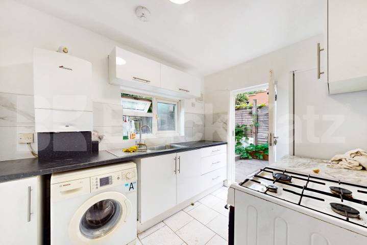 Newly Refurbished Two Bedroom Garden Flat Close to Turnpike Lane Station Sydney Road, Turnpike Lane 
