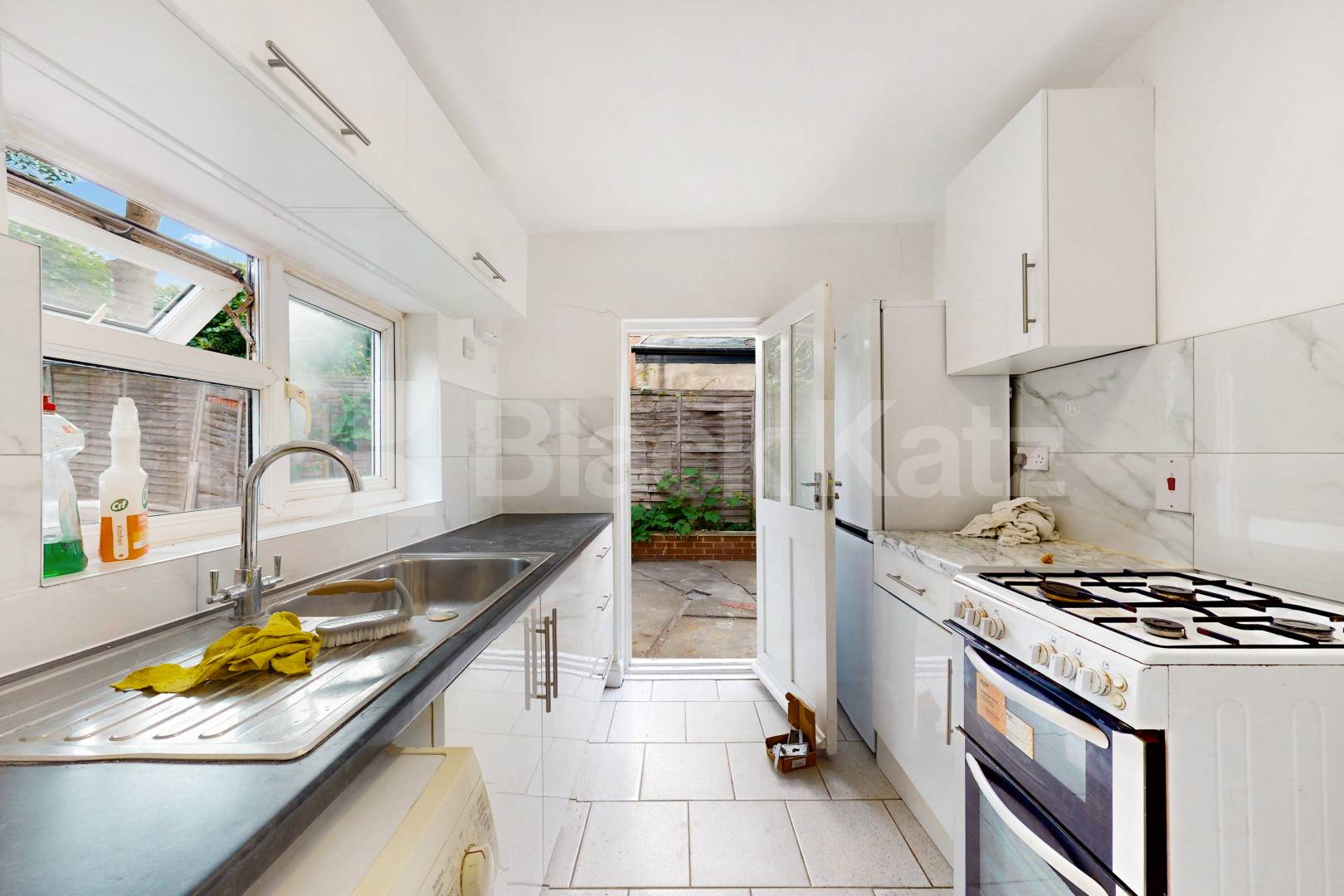 Newly Refurbished Two Bedroom Garden Flat Close to Turnpike Lane Station Sydney Road, Turnpike Lane 