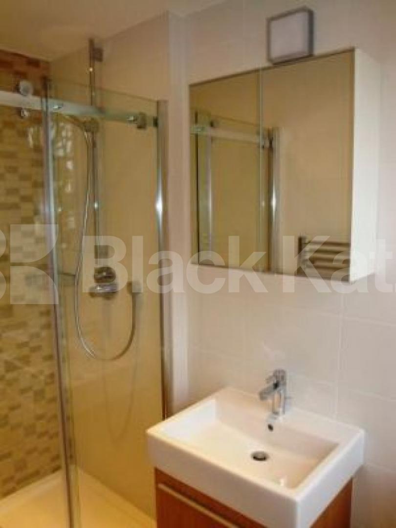 			MUST SEE!!!, 2 Bedroom, 1 bath, 1 reception Flat			 Ferncroft Gardens, HAMPSTEAD