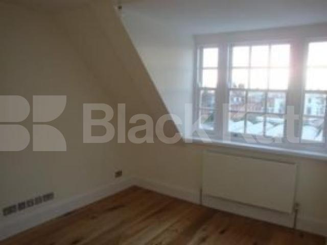 			MUST SEE!!!, 2 Bedroom, 1 bath, 1 reception Flat			 Ferncroft Gardens, HAMPSTEAD