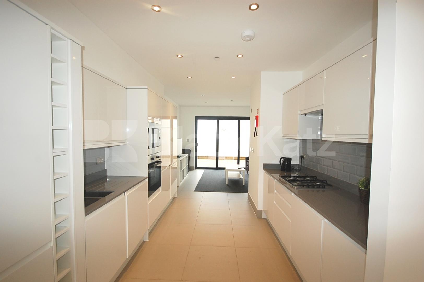 			INCLUSIVE OF ALL BILLS! , 4 Bedroom, 1 bath, 1 reception House			 Hazel Mews , TURNPIKE LANE / SEVEN SISTERS