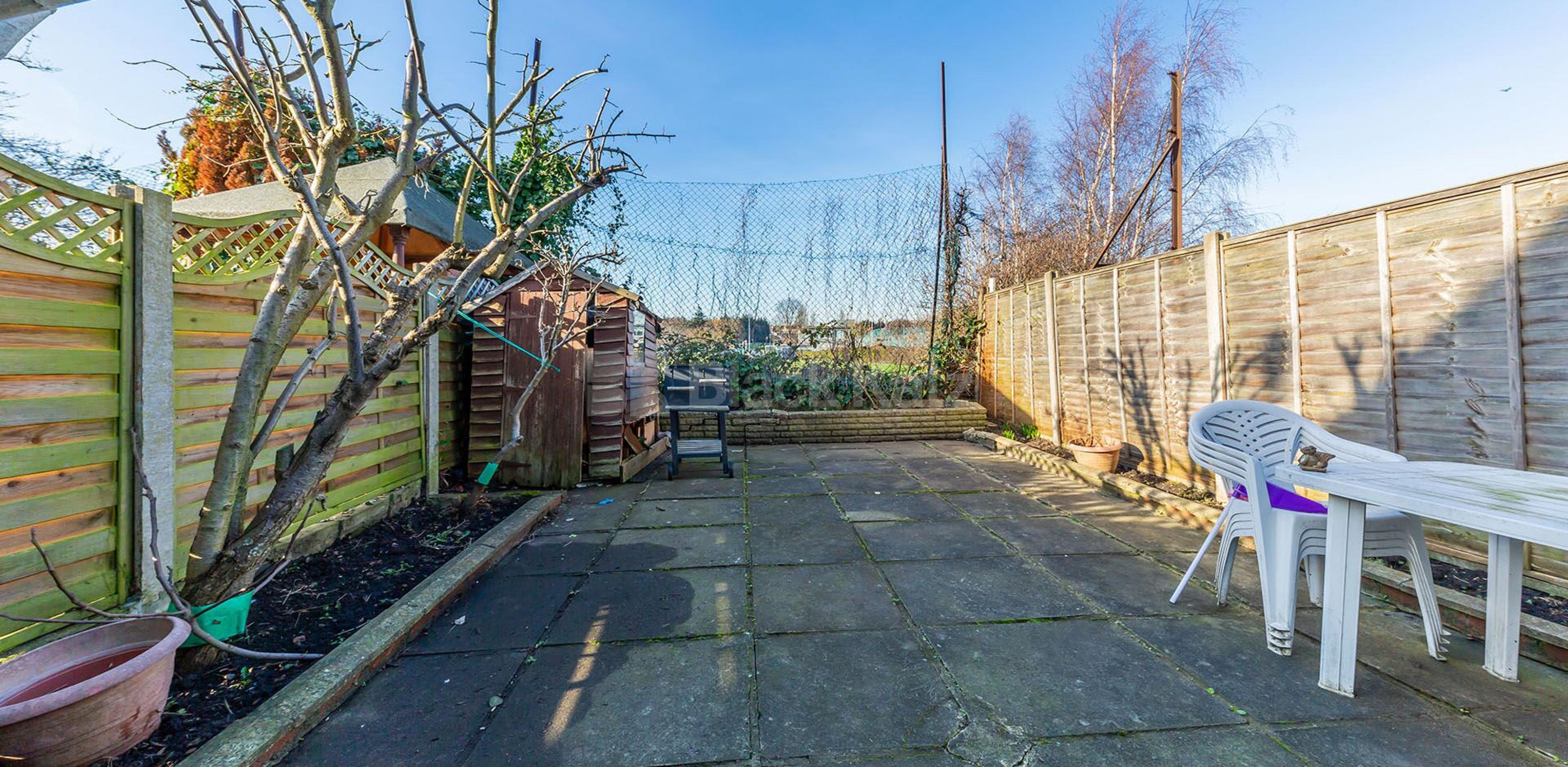 			3 bedroom House, 3 Bedroom, 1 bath, 1 reception House			 Stirling Road, WOOD GREEN N22