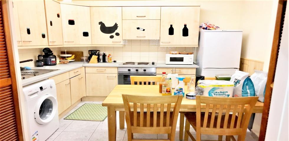 			2 Bedroom, 1 bath, 1 reception Apartment			 Adamson Road, SWISS COTTAGE