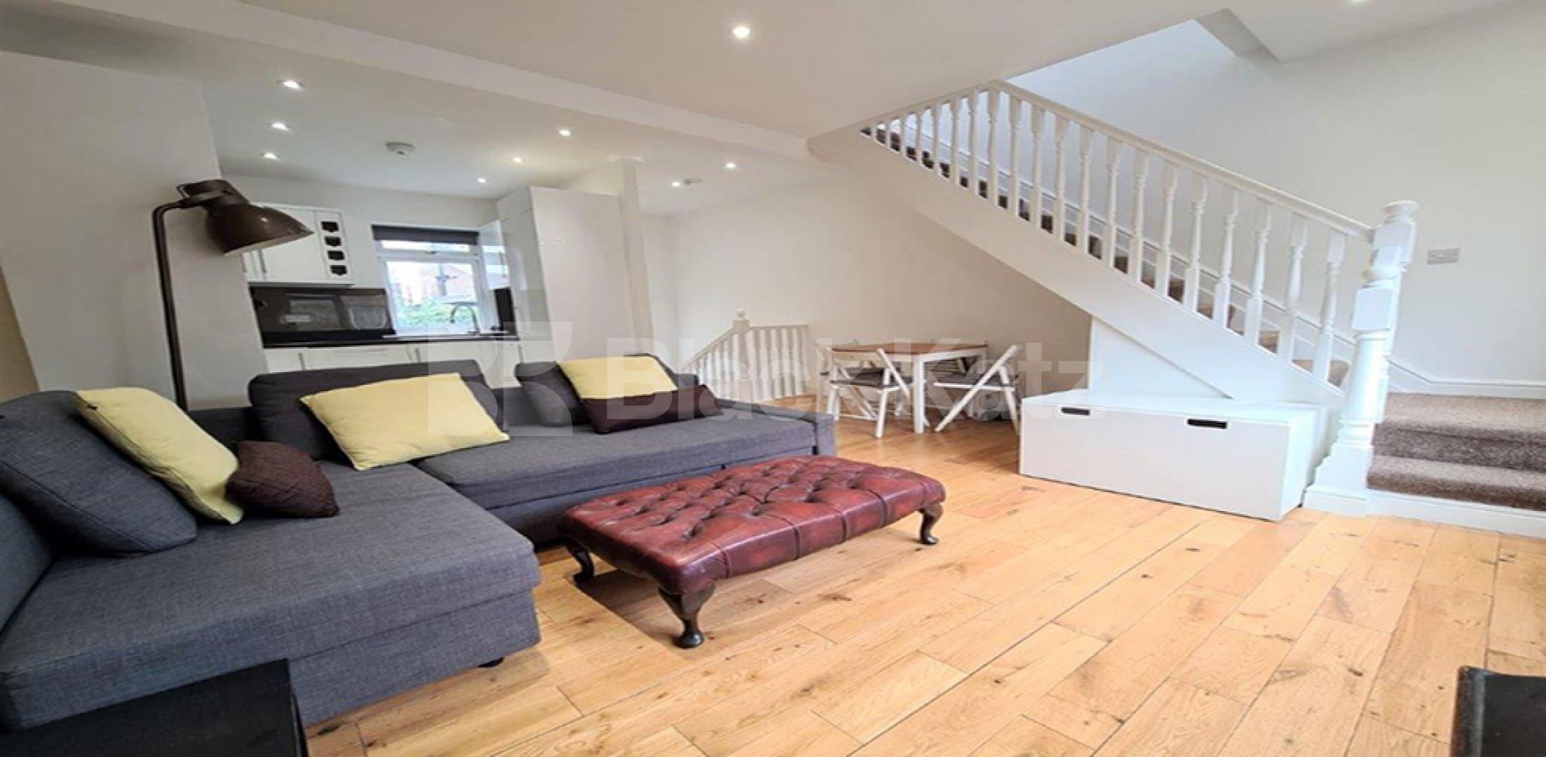 			NEW INSTRUCTION!, 2 Bedroom, 1 bath, 1 reception Flat			 Parkway, CAMDEN