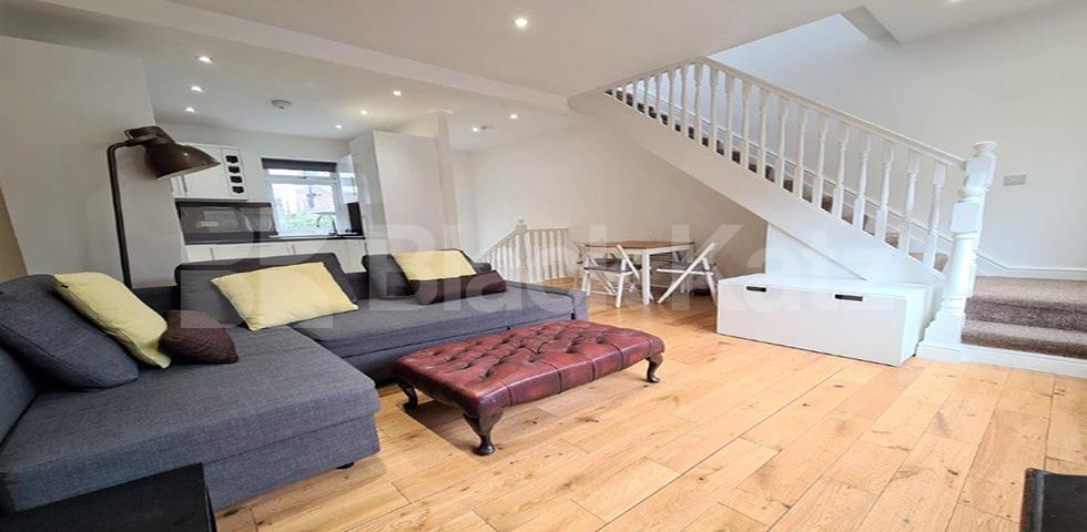 			NEW INSTRUCTION!, 2 Bedroom, 1 bath, 1 reception Flat			 Parkway, CAMDEN