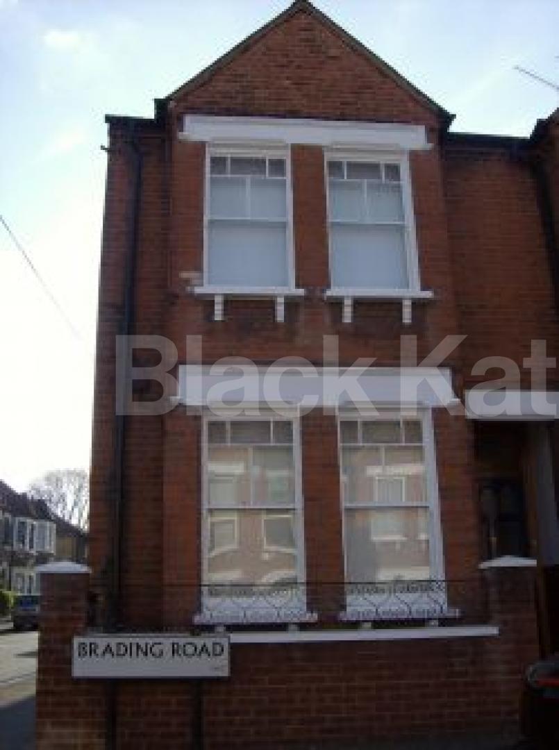 			3 Bedroom, 1 bath, 1 reception Apartment			 Brading Road, Brixton