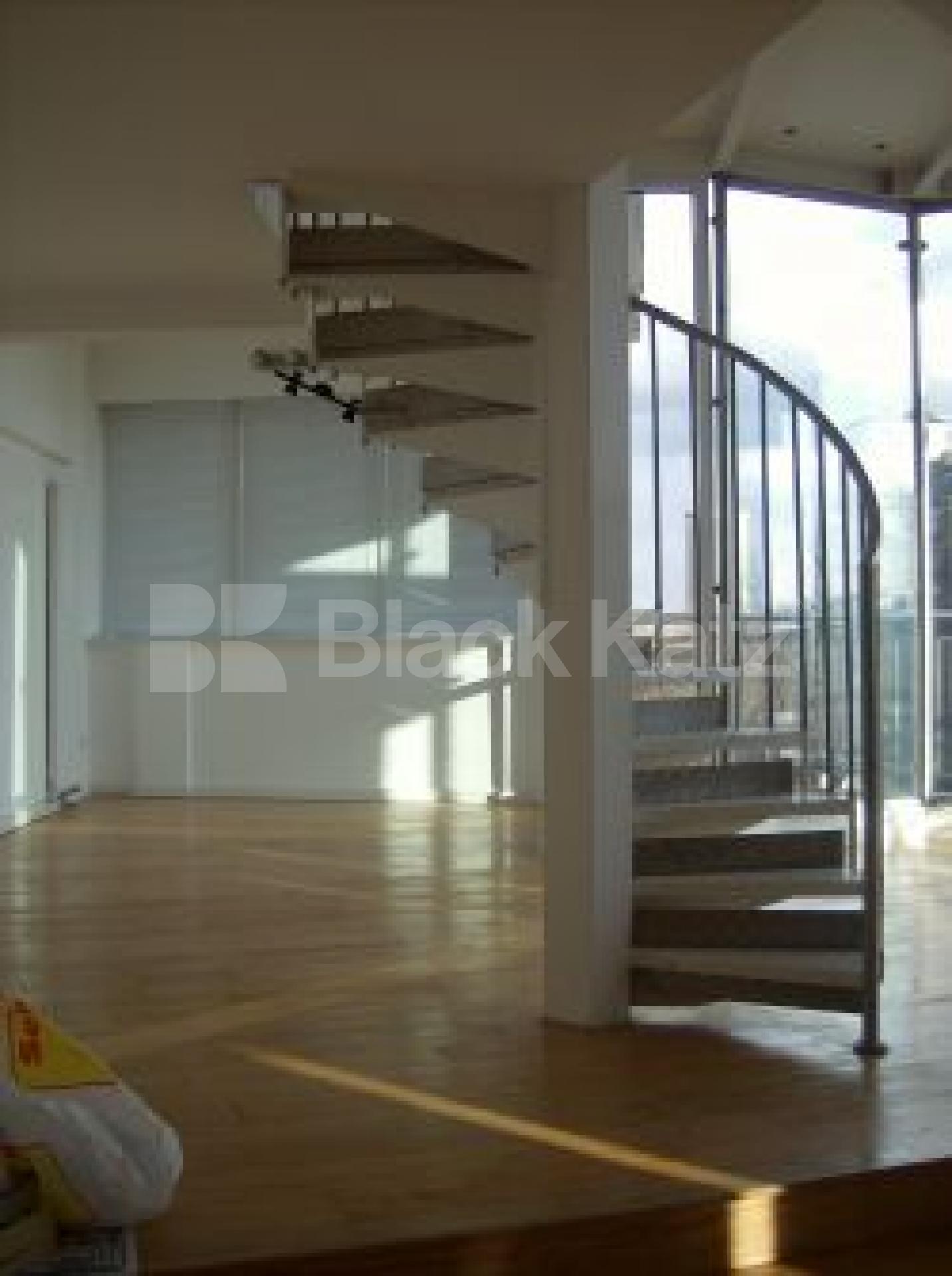 			LET, 3 Bedroom, 1 bath, 1 reception Flat			 Shad Thames, Shad Thames SE1