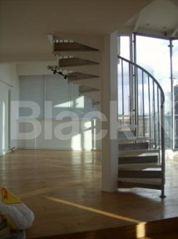 			LET, 3 Bedroom, 1 bath, 1 reception Flat			 Shad Thames, Shad Thames