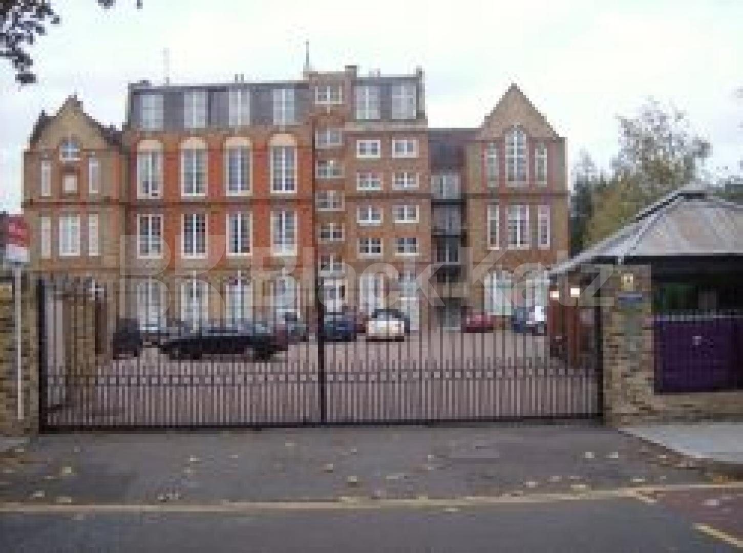 			NEW INSTRUCTION, 2 Bedroom, 1 bath, 1 reception Flat			 Silverstone Lofts, Albany Road, Elephant & Castle