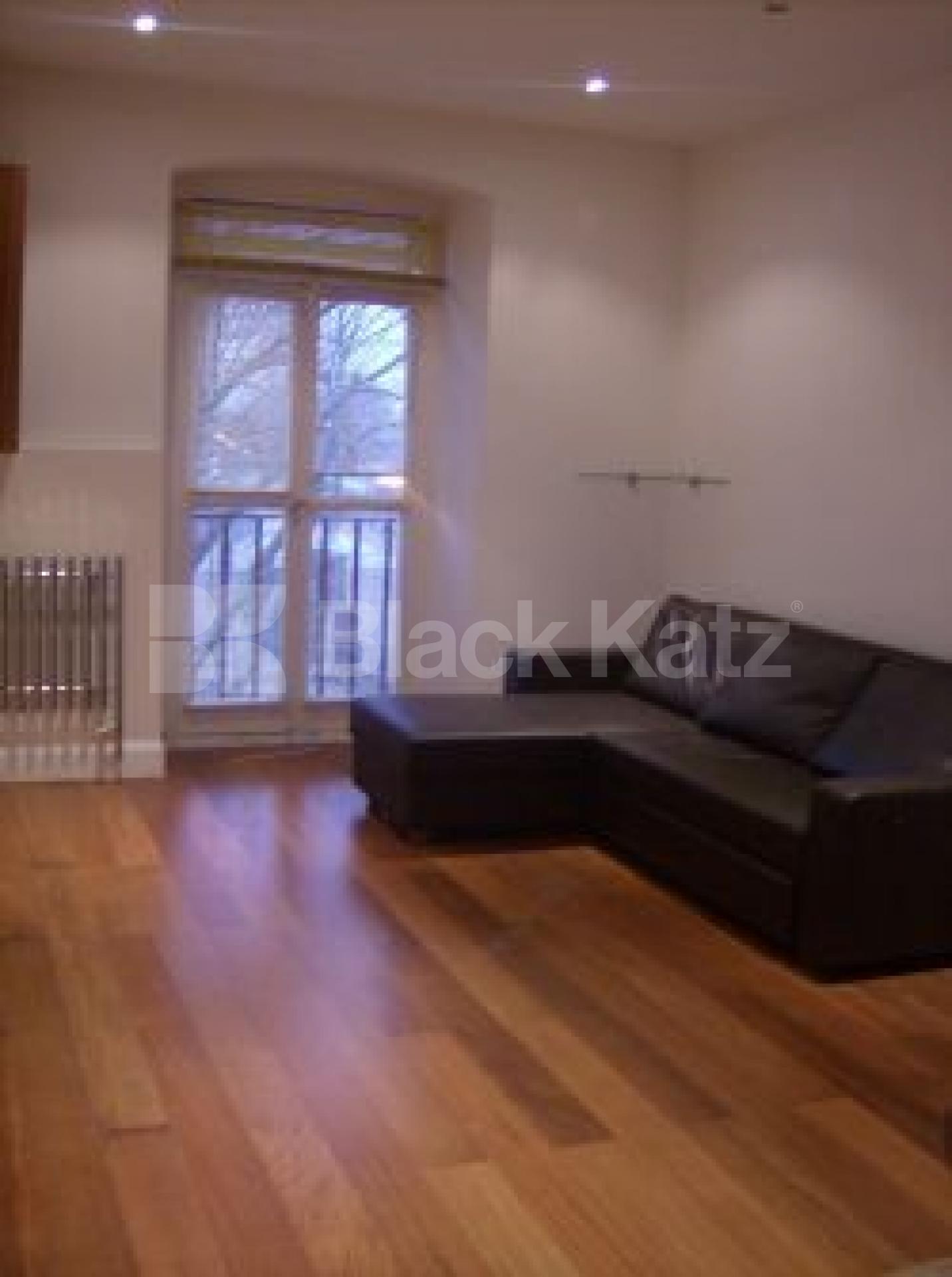 			UNDER OFFER , Studio Apartment, 1 bath, 1 reception Studio			 Foreshore, Deptford Strand, Surrey Quays SE8