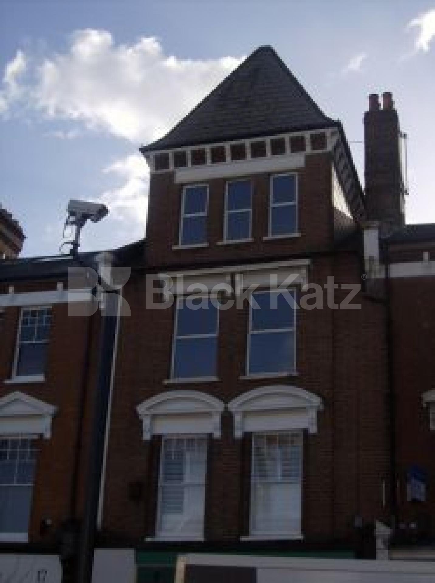 			LET, 4 Bedroom, 1 bath, 1 reception Flat			 Battersea Rise, Clapham Common SW11
