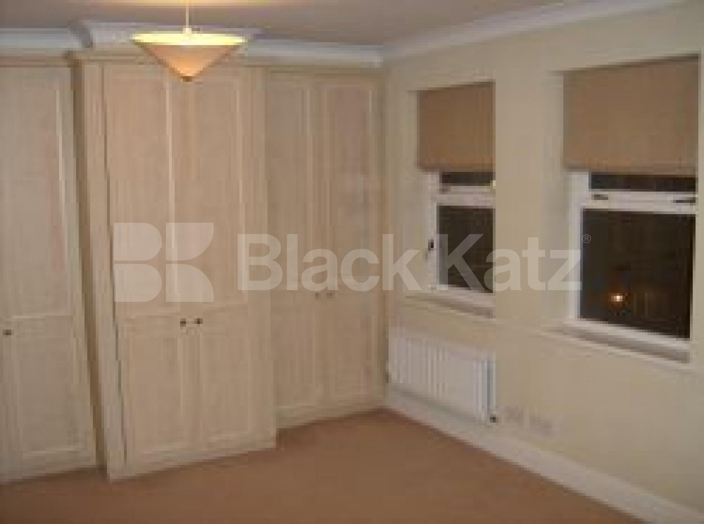 			LET, 4 Bedroom, 1 bath, 1 reception House			 Roseneath Road, Clapham