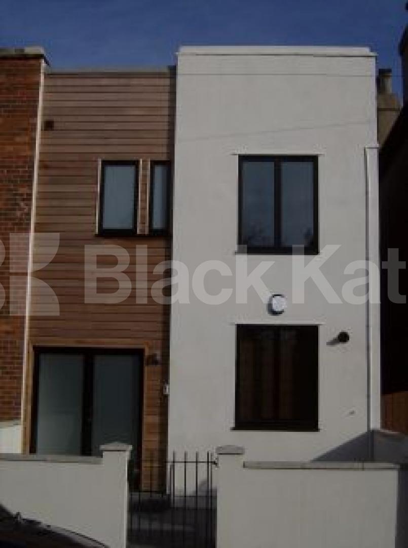 			3 Bedroom, 1 bath, 1 reception Semi-Detached House			 Fernlea Road, Balham