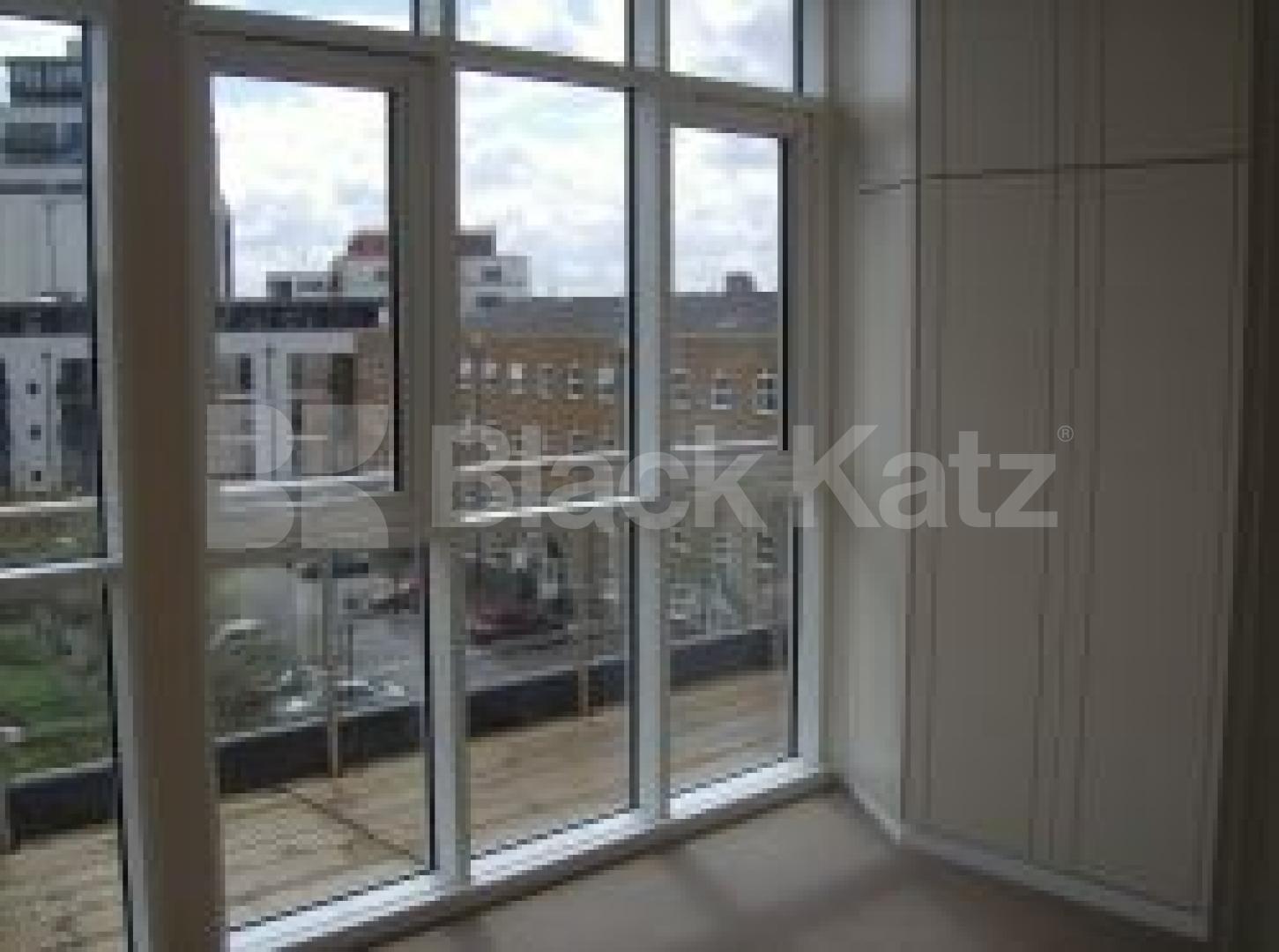 			2 Bedroom, 1 bath, 1 reception Penthouse			 Leathermarket Street, London Bridge