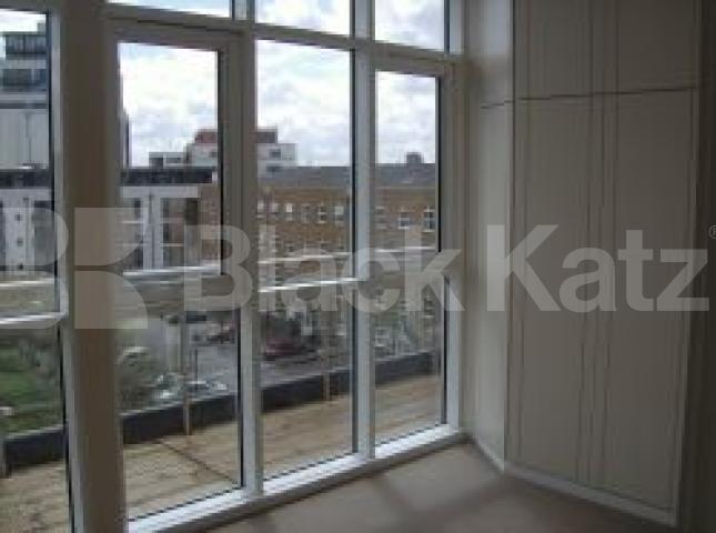 			2 Bedroom, 1 bath, 1 reception Penthouse			 Leathermarket Street, London Bridge