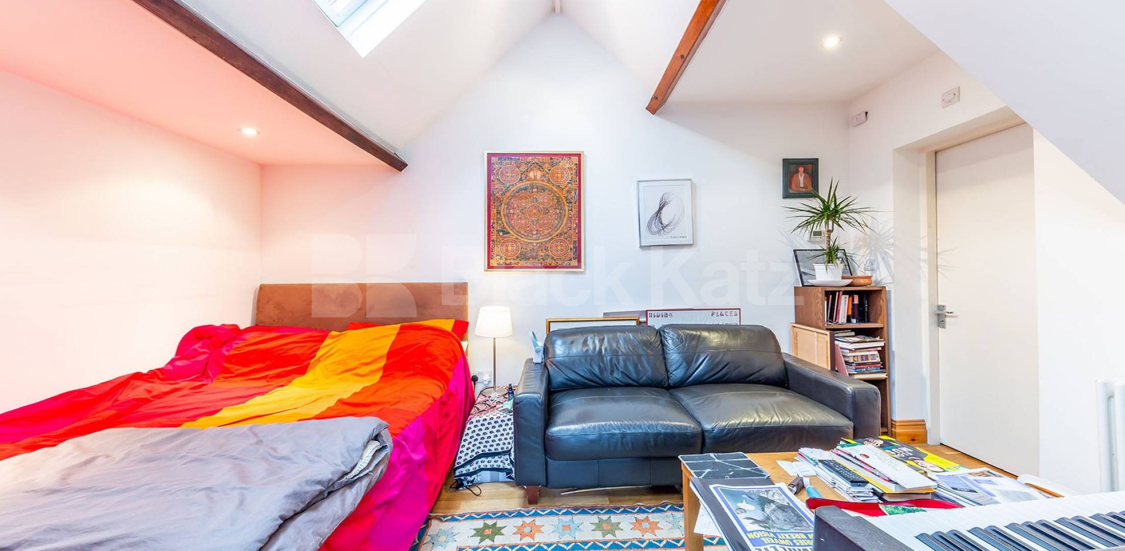 			NEW INSTRUCTION!, Studio Apartment, 1 bath, 1 reception Studio			 High Street, HORNSEY 