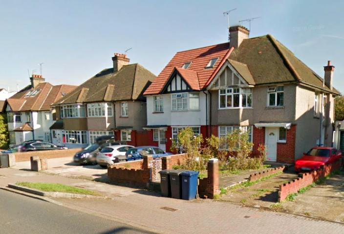 			NEW INSTRUCTION, 3 Bedroom, 1 bath, 1 reception Flat			 Hendon Way, GOLDERS GREEN/CHILDS HILL