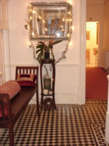 			2 Bedroom, 1 bath, 1 reception Flat			 Keyes Road, KILBURN/BRONDESBURY