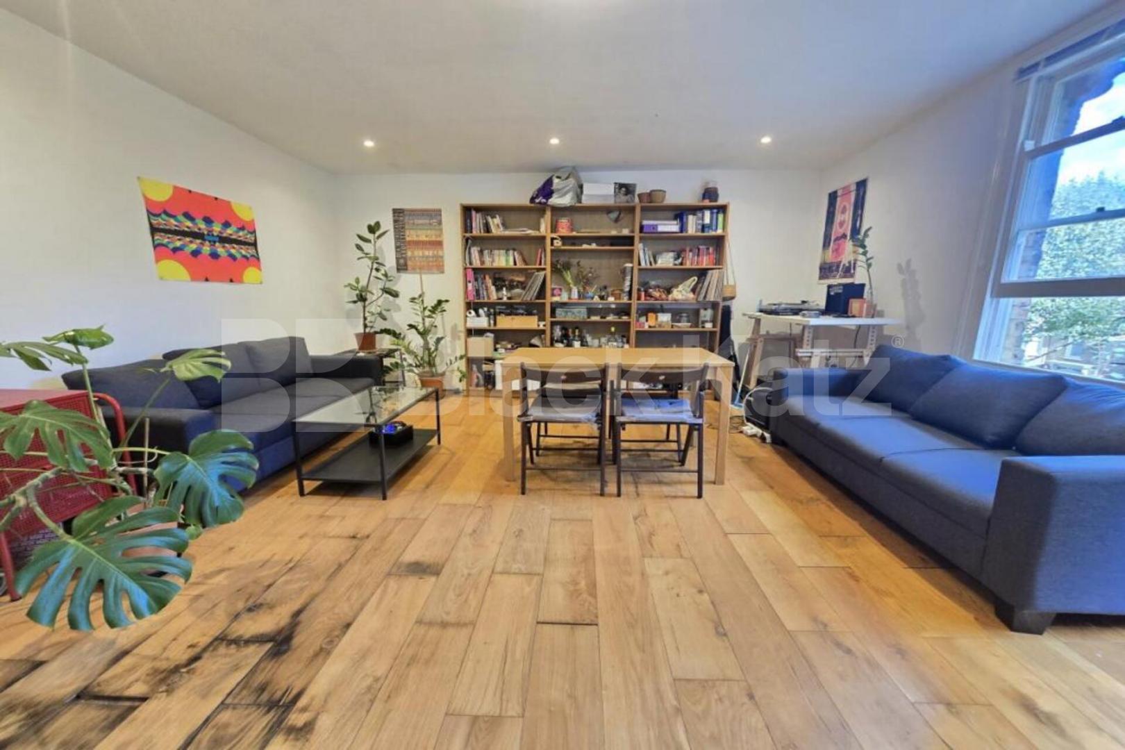 A spacious three double bedroom property located minutes to Caledonian Road Hartham Road, Caledonian Road