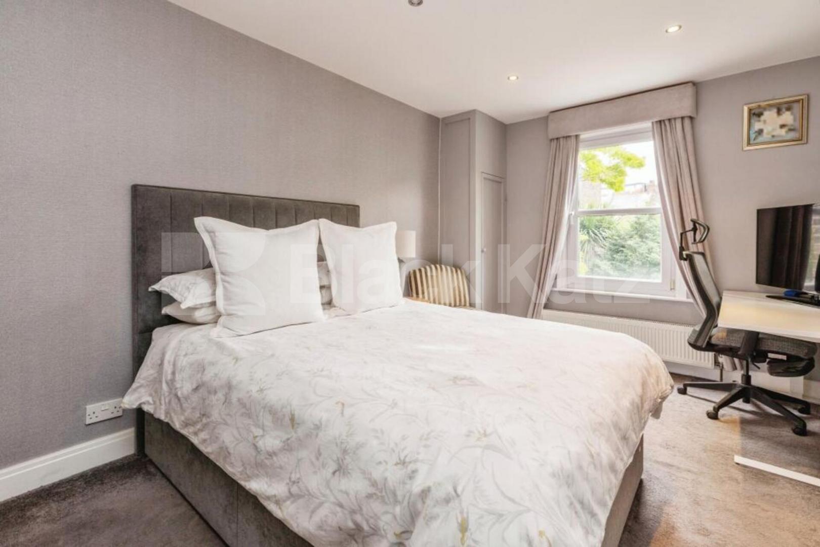 Spacious 3-Bedroom Apartment | 2 Bathrooms | Open-Plan Living Hermitage Road, Haringey