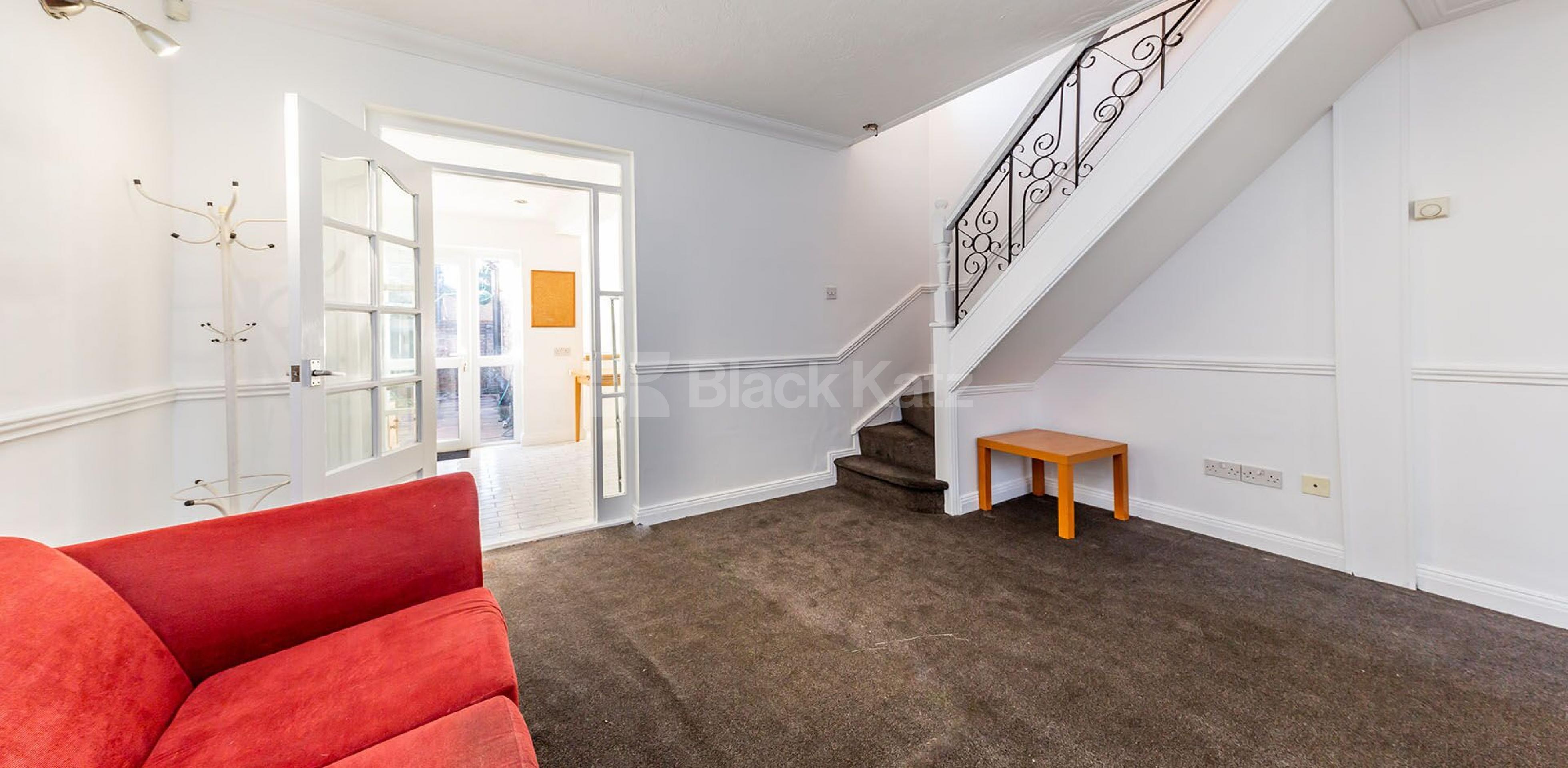 			2 bedroom house plus study, 2 Bedroom, 1 bath, 1 reception House			 Darwin Road , Wood Green / Noel Park N22