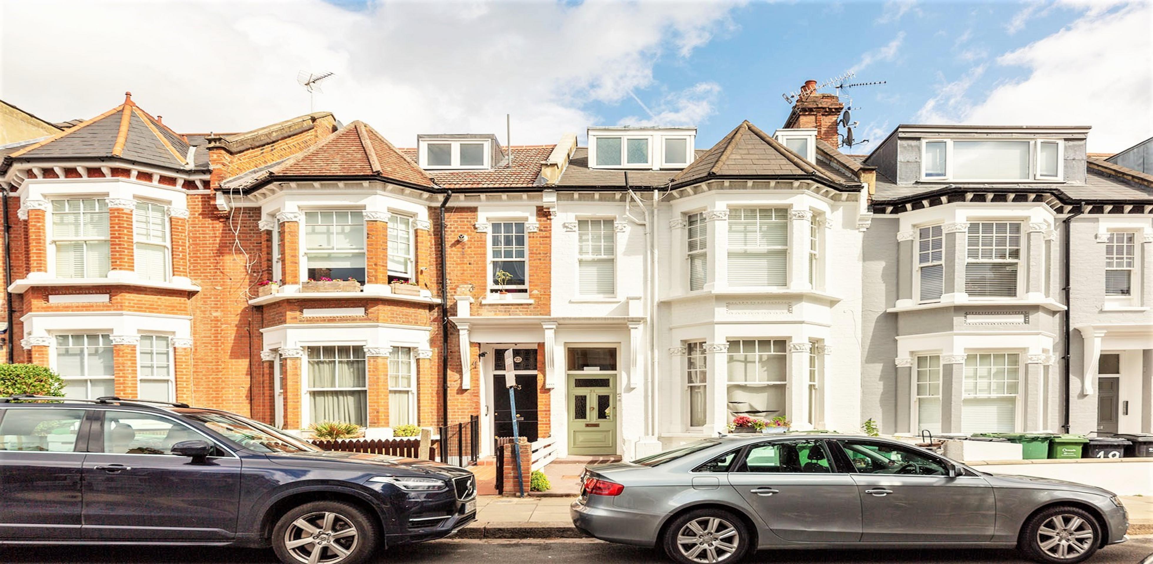 Available Now in a prime area Holmdale Road, West Hampstead NW6