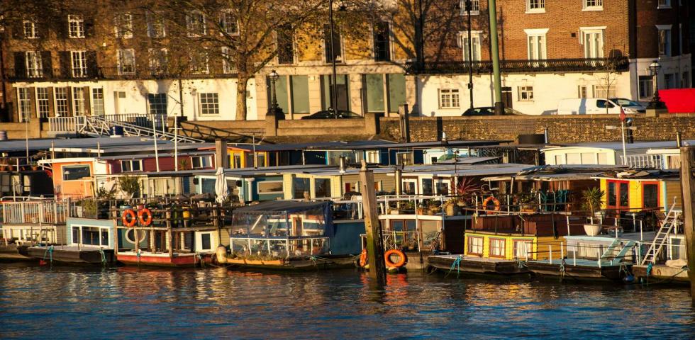 Unique Living in a Chelsea Houseboat Cheyne Walk, Chelsea, Chelsea