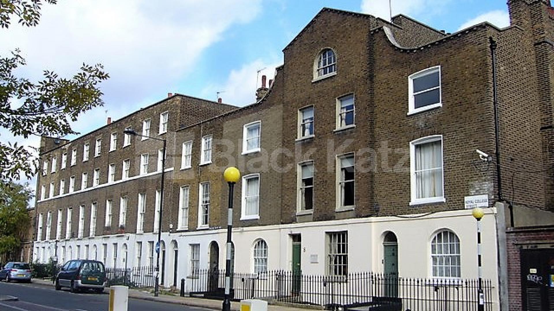 Stunning 4 bed with period features high ceilings and two bathrooms mins to tube Royal College Street, Camden