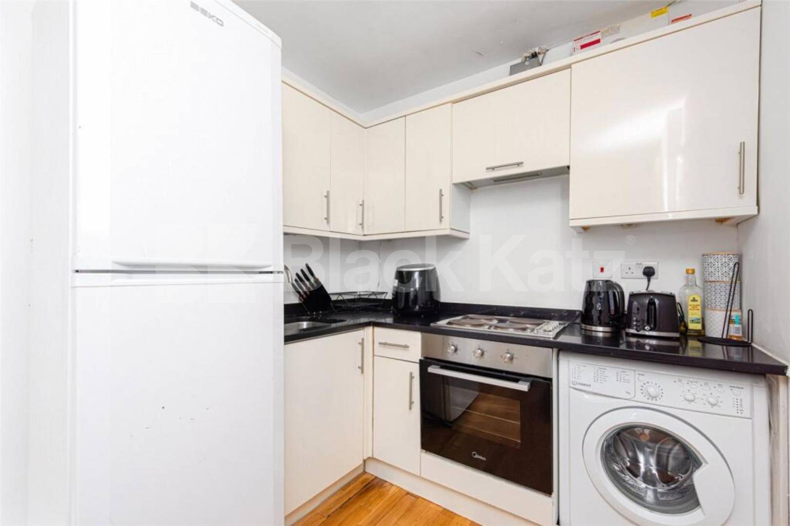 Spacious three double bedroom flat set within a period building on Holloway Road Holloway Road, Archway