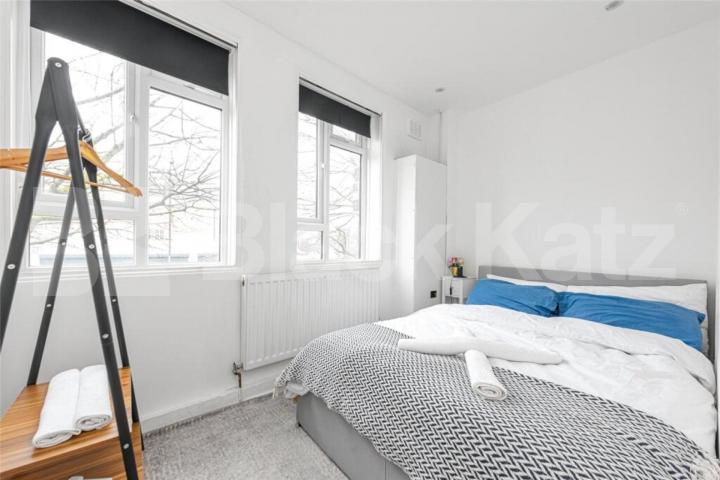 Spacious three double bedroom flat set within a period building on Holloway Road Holloway Road, Archway
