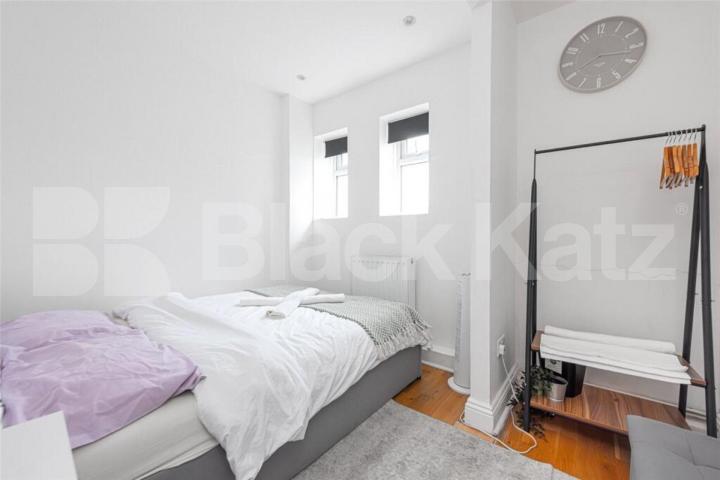 Spacious three double bedroom flat set within a period building on Holloway Road Holloway Road, Archway
