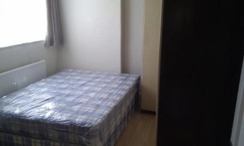 			1 Bedroom, 1 bath, 1 reception Flat			 Finchley Road, GOLDERS GREEN