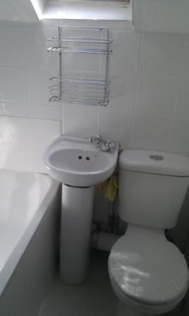 			1 Bedroom, 1 bath, 1 reception Flat			 Finchley Road, GOLDERS GREEN