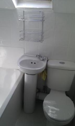 			1 Bedroom, 1 bath, 1 reception Flat			 Finchley Road, GOLDERS GREEN